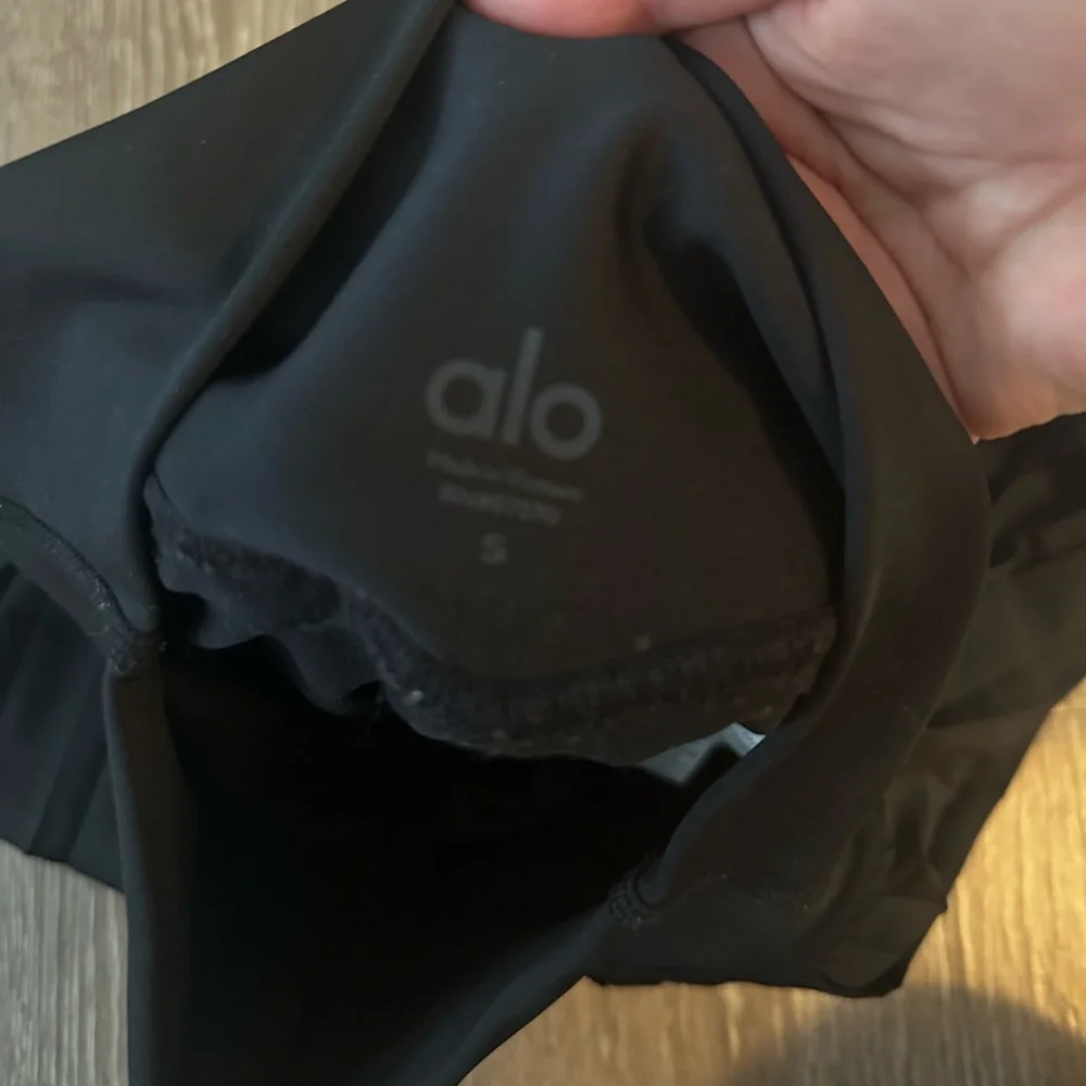ALO Yoga Black Pleated Athletic Skort
